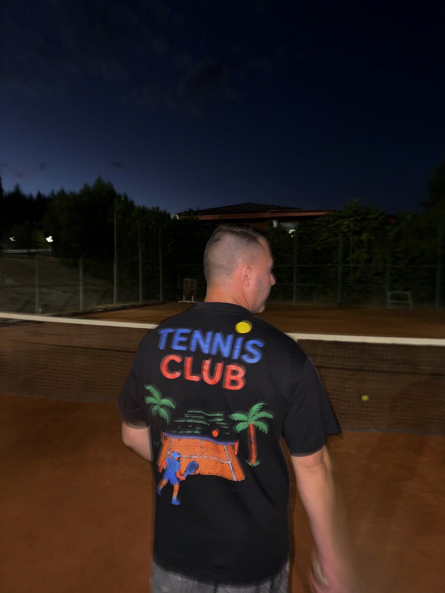 Тениска "Tennis Club" в Черно