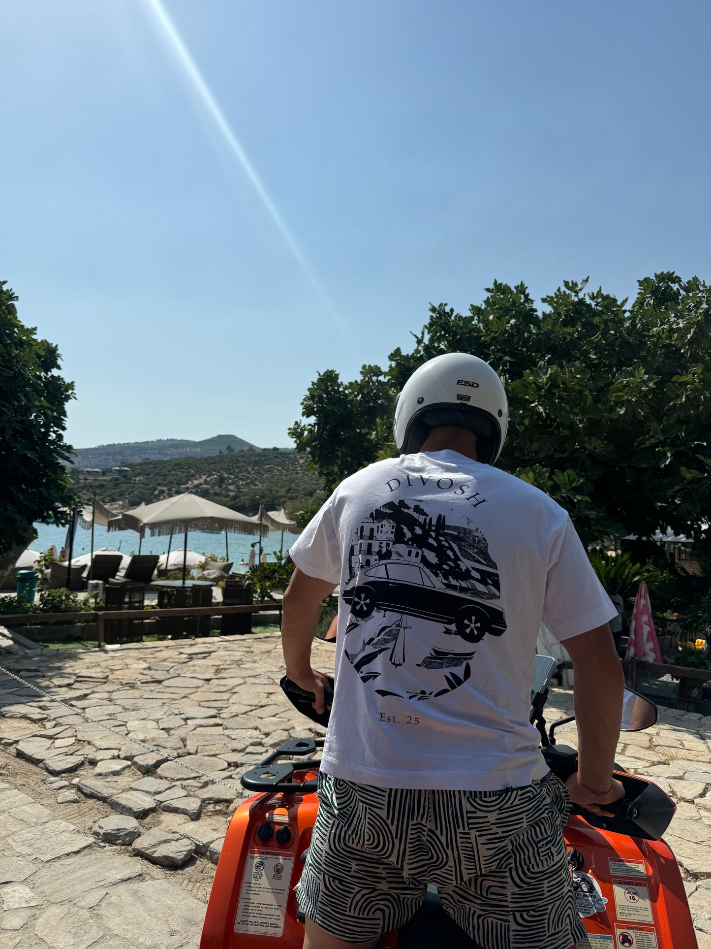 Тениска "Riviera Drive"