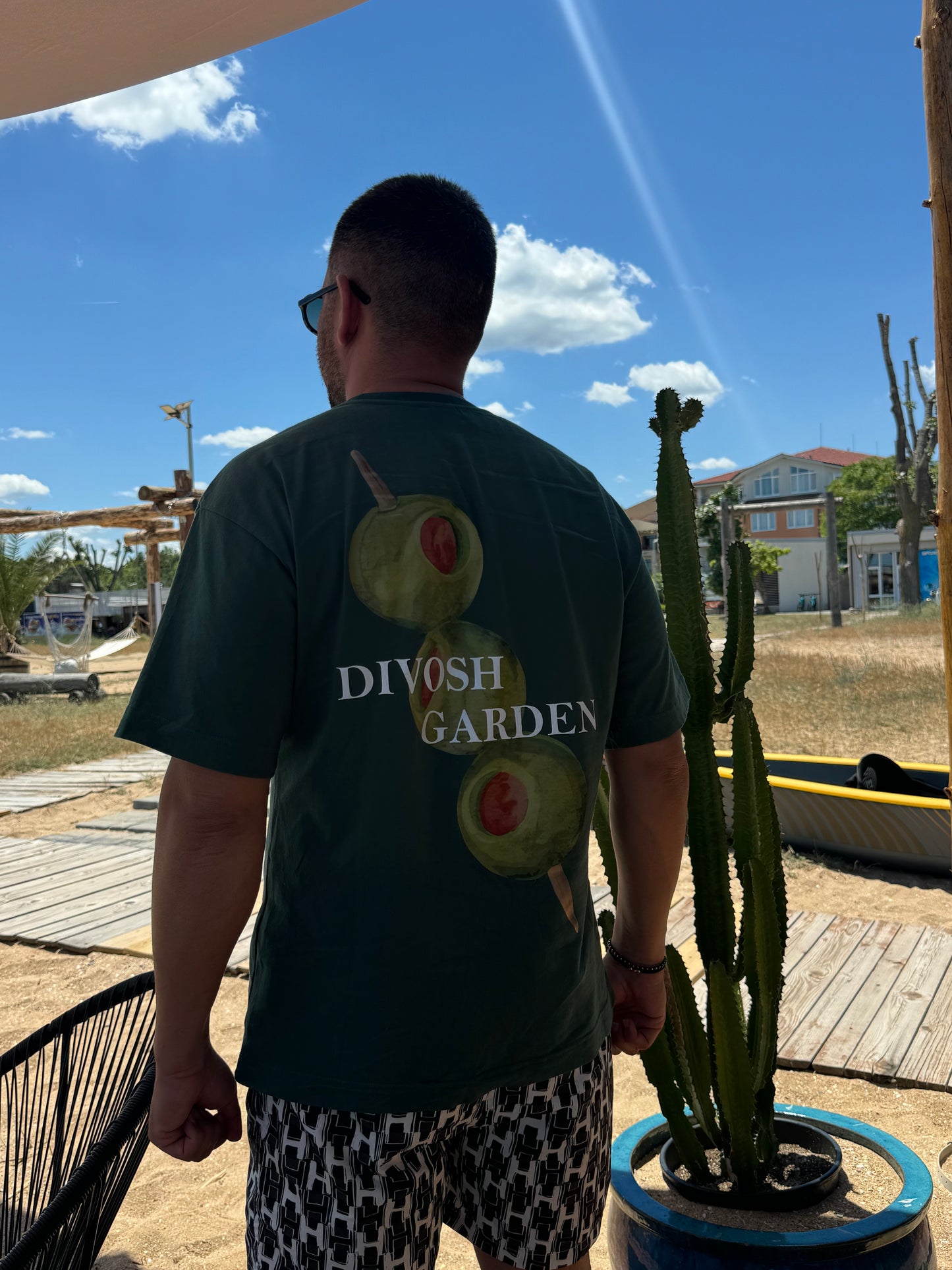 Тениска "Divosh Garden"
